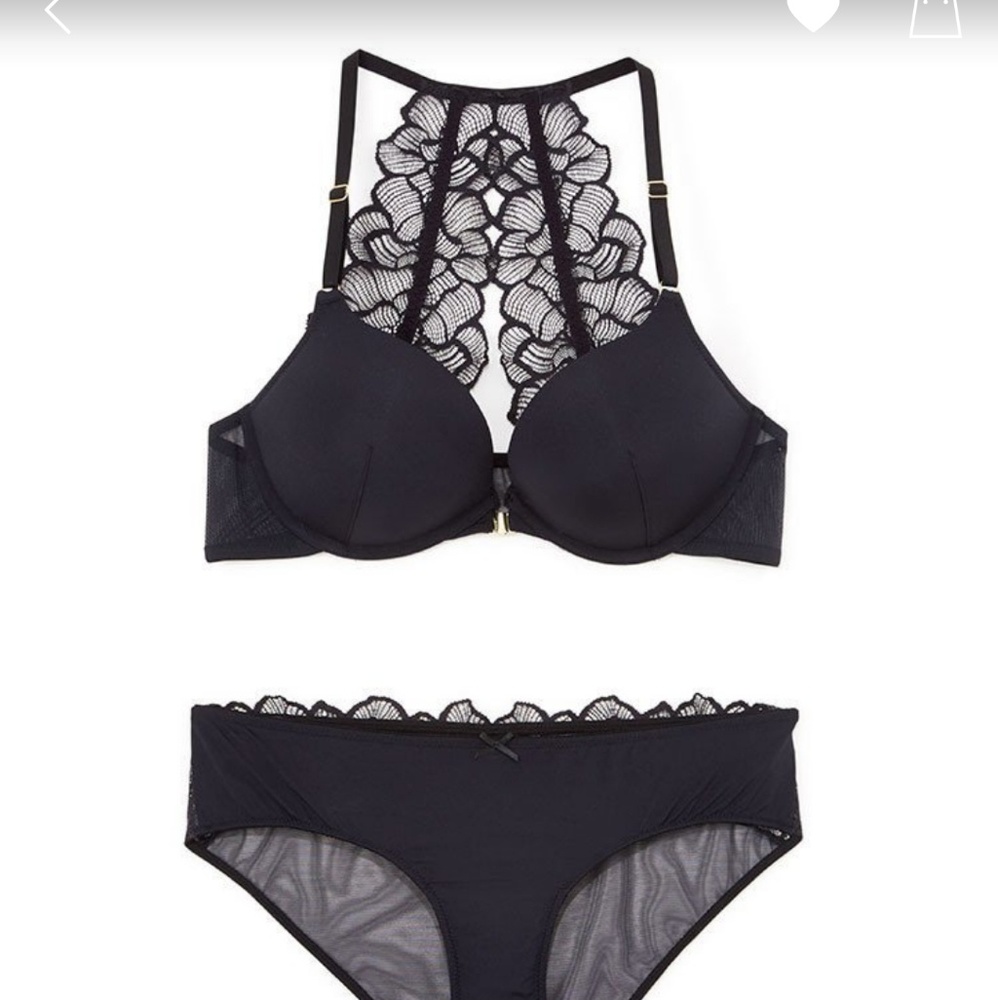 Adore me Ranay bra and panty set.